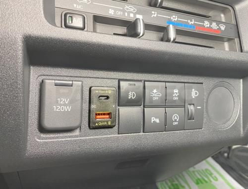 トヨタ/ダイハツ/スズキ タイプD  LED ON/OFFスイッチ スイッチホールパネル ビルドインタイプ