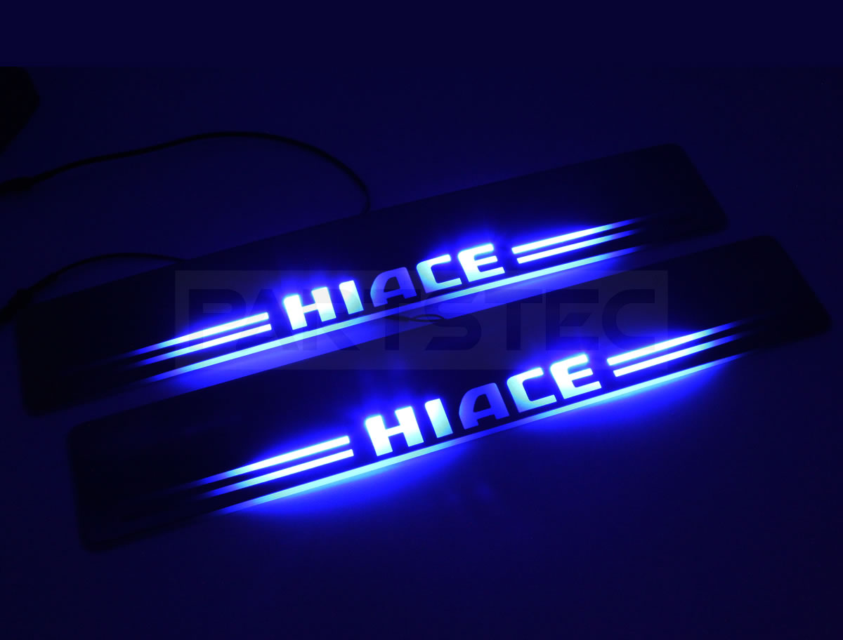 200系 ハイエース LEDスカッフプレート 流れる文字タイプ | カー用品 
