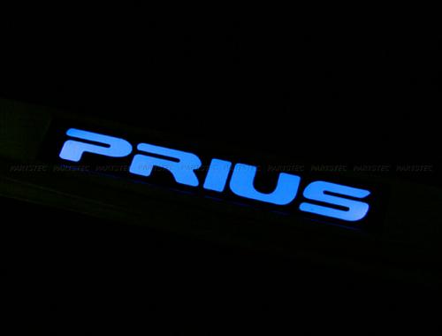 プリウス ZVW30　LEDスカッフプレート