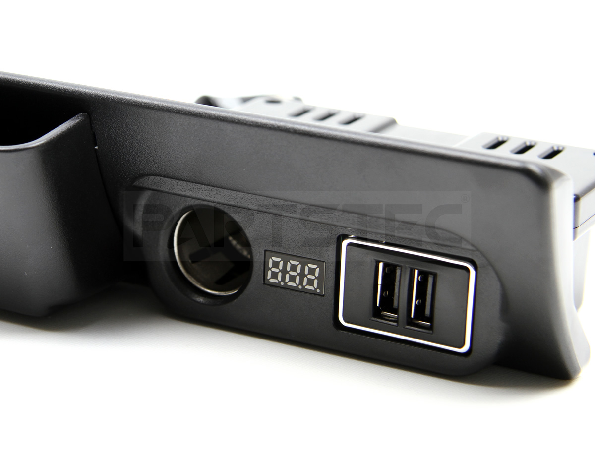 トヨタ ハイエース 200系 電源増設ユニット USBx2 ソケットx1 LEDブルー+電圧計付 | カー用品通販 - PARTSTEC
