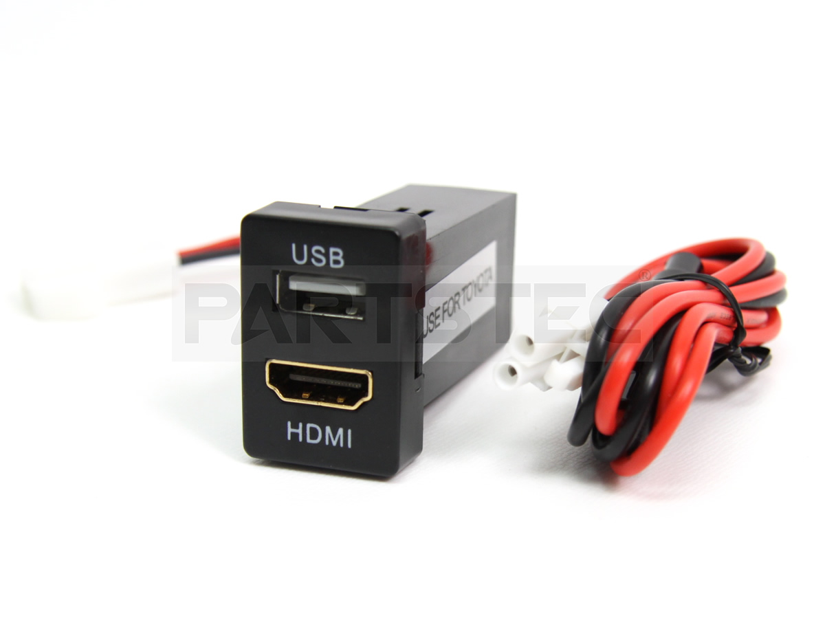 トヨタナビUSB/HDMI入力スイッチパネルとケーブル