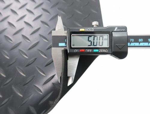 縞鋼板風ラバーマット 幅1m×長さ5m